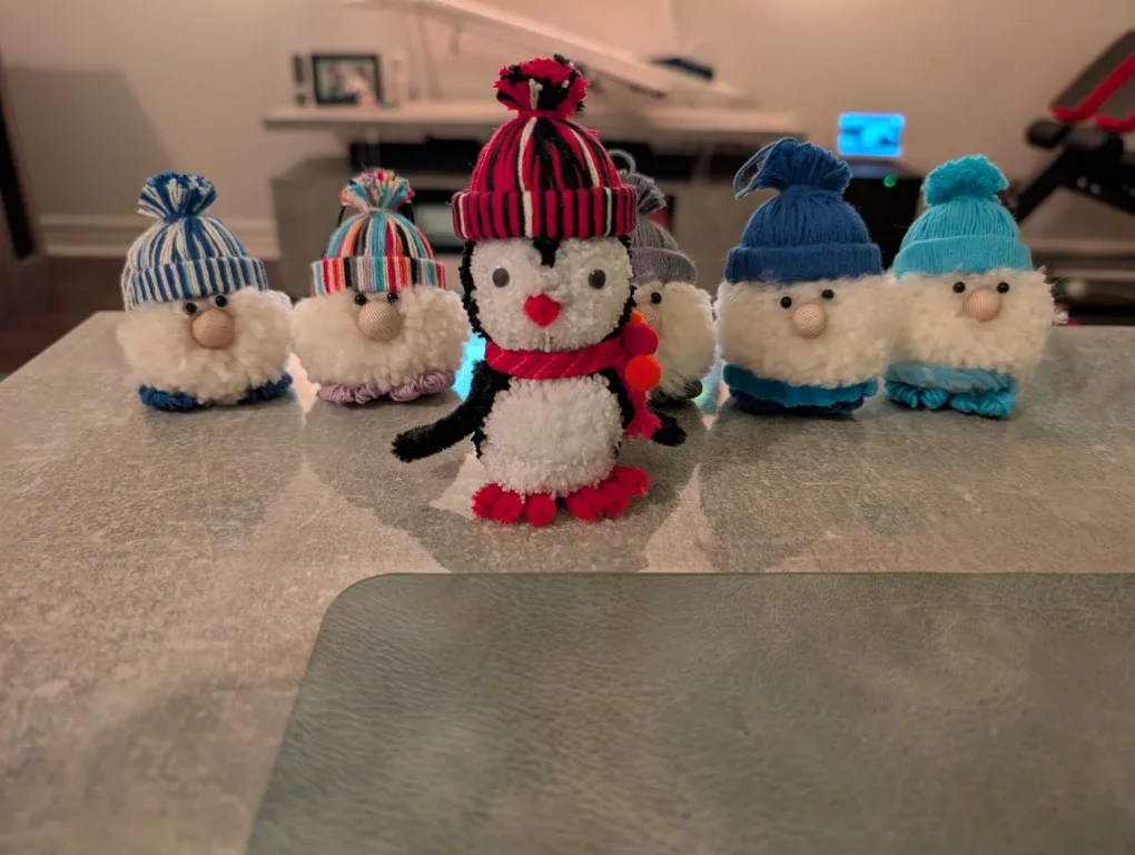 yarn Christmas gnomes, ornaments handmade image indicator(5)