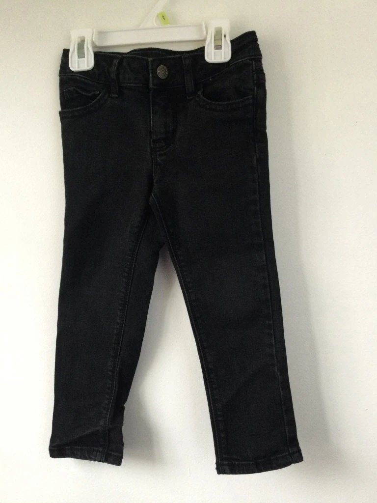 Girls sz 3 jeans, $4 each
