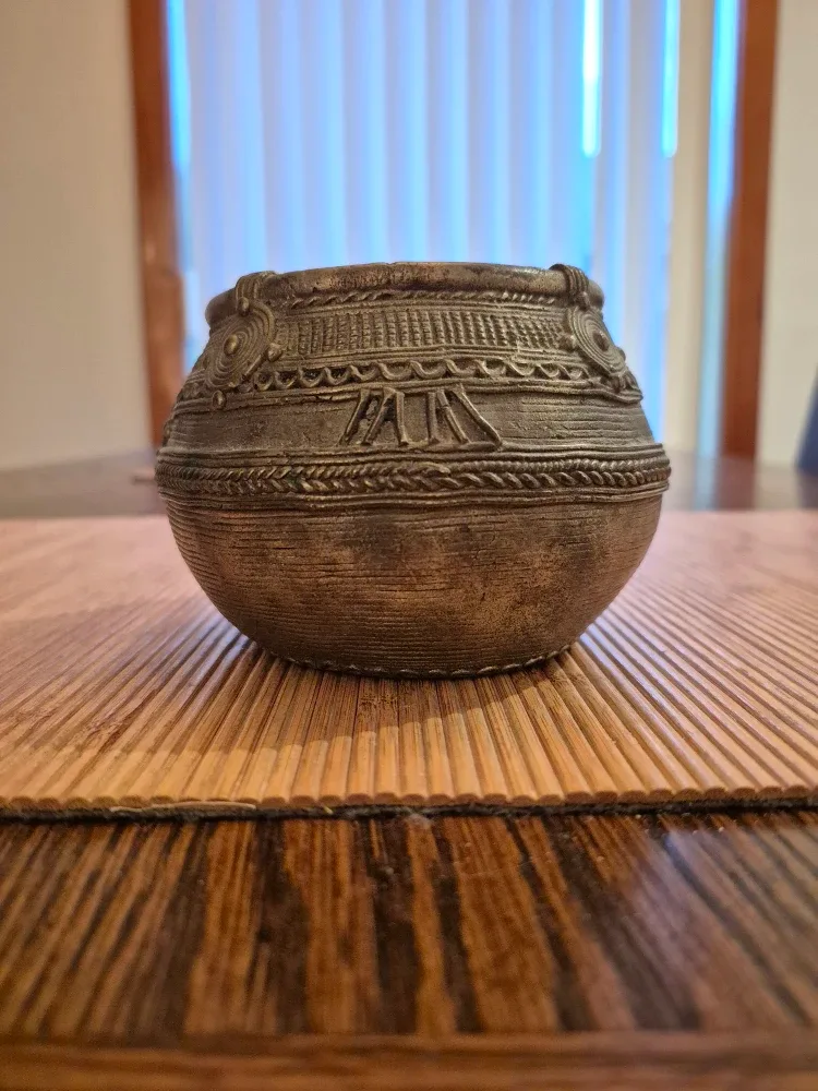 Vintage/Antique Handmade Brass Pot with Elephant & Moon image indicator(3)