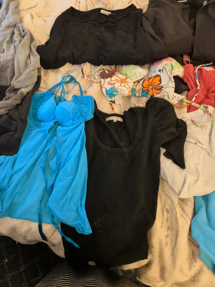 Mixed Clothing Lot image indicator(5)