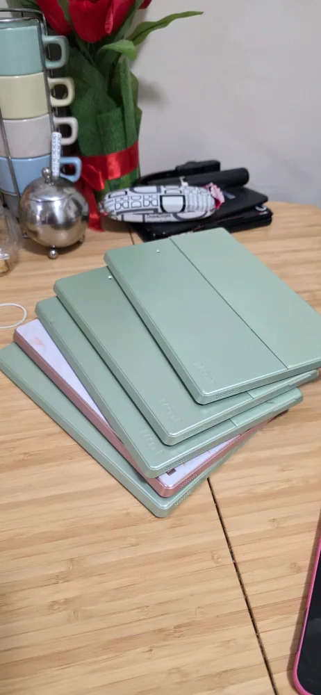 RCA  Android Tablet 10.1 inch 32gb image indicator(2)