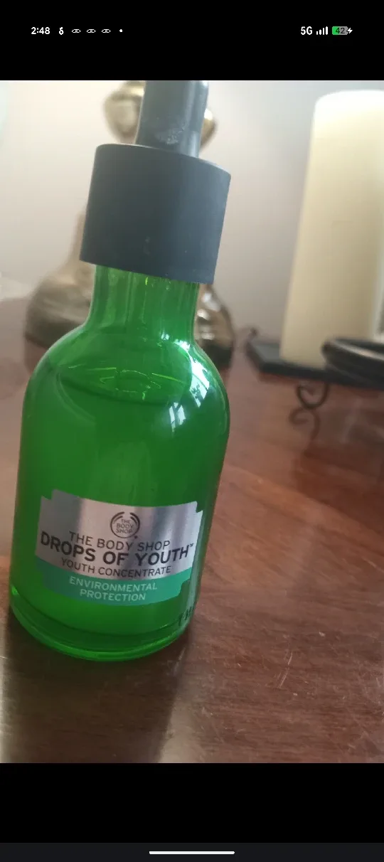 The Body Shop Drops of Youth Concentrate image indicator(2)