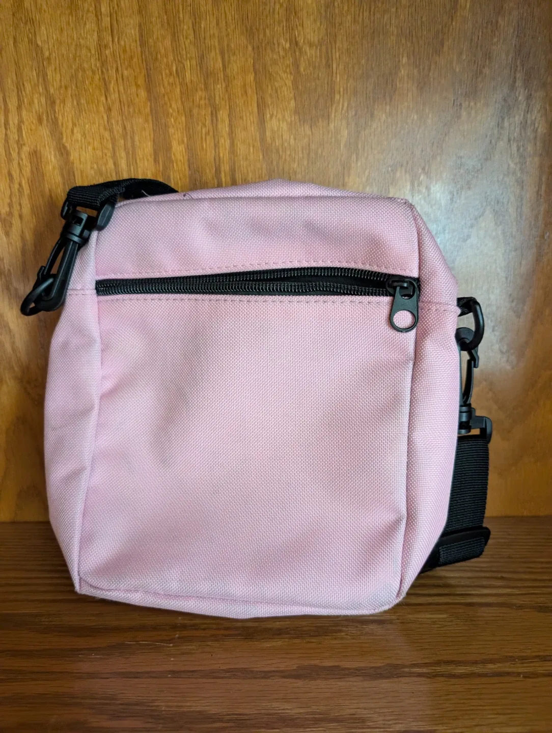 Qiao Mai Feng Pink Crossbody Bag & Wallet thumbnail