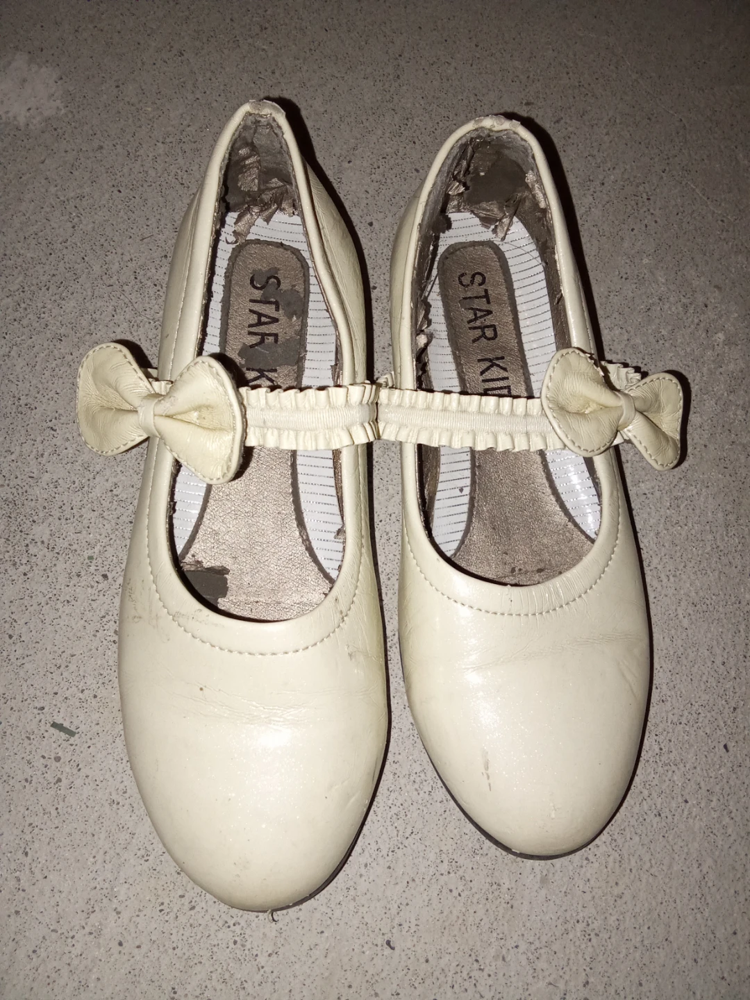 Star Kids Cream Dress Shoes size 32🥕