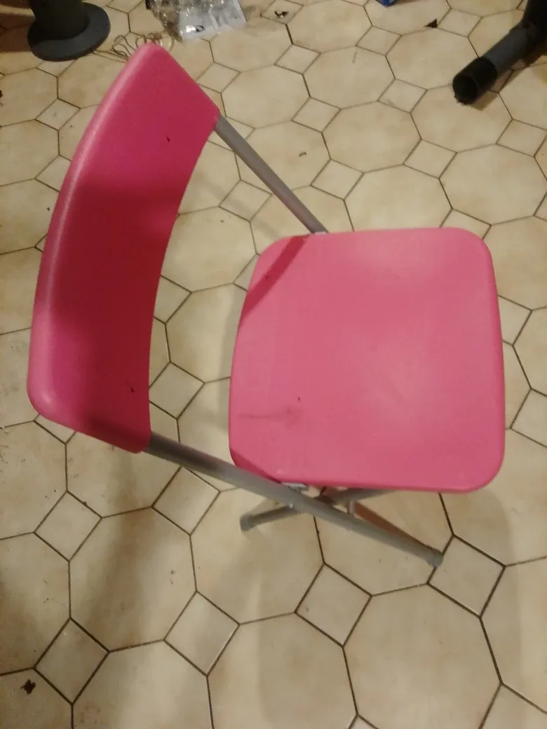 Pink Folding Chair ~(Have 3 of Them. $10 each or All 3 for $20.)