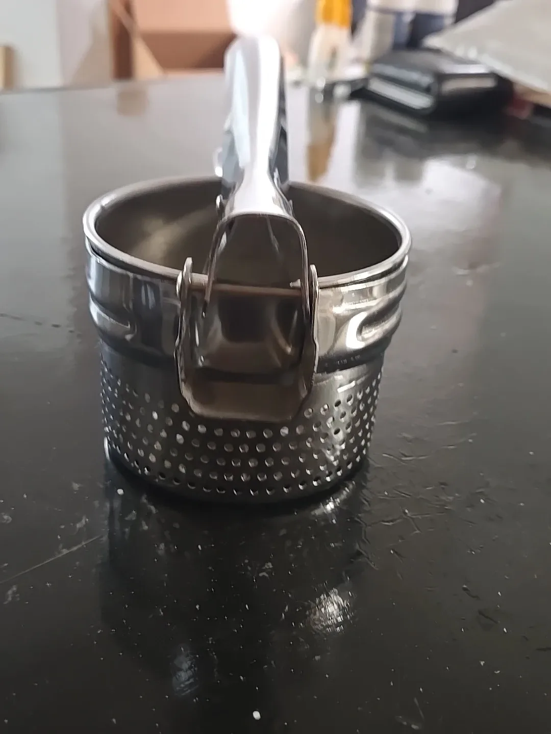 Stainless Steel Potato Ricer image indicator(7)