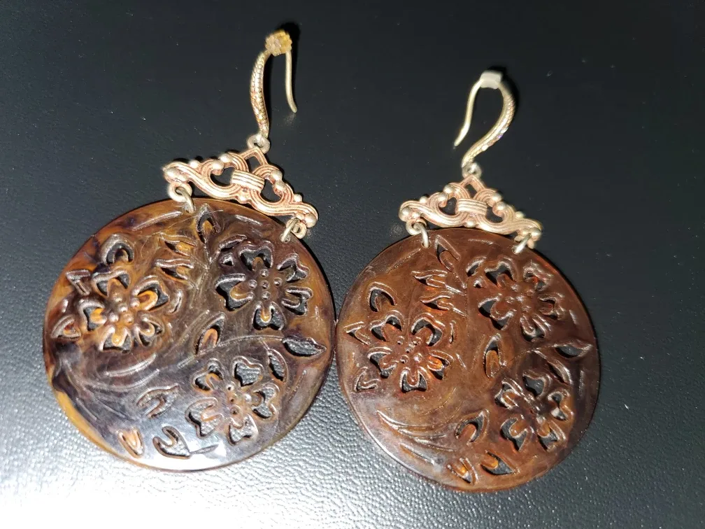 Vintage Floral Carved Earrings image indicator(2)