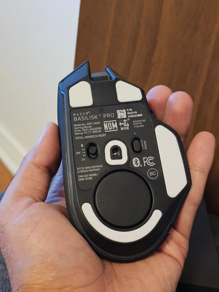 Razer Basilisk V3 Pro Wireless Gaming Mouse image indicator(5)