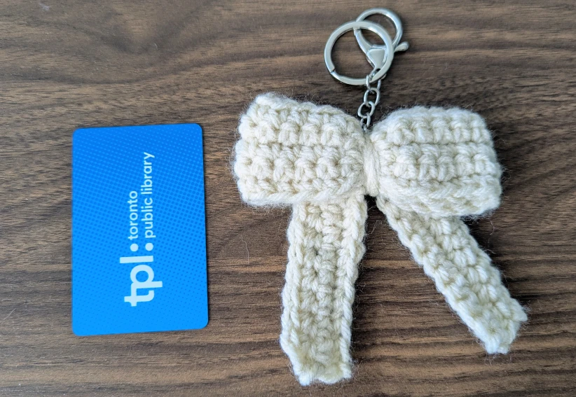 Handmade Crocheted Bow Keychain - photo 4