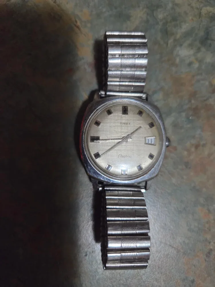 Vintage Timex Electric Wristwatch thumbnail