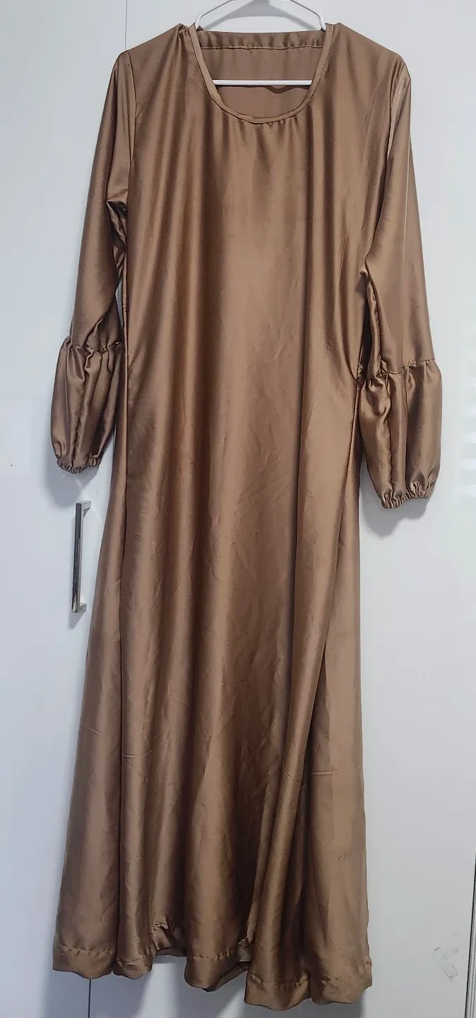 Gold biege satin abaya sz 56 like new image indicator(2)