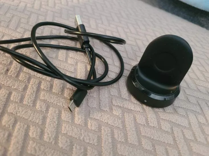 Samsung smartwatch wireless charger. Gear Sport SM-R600