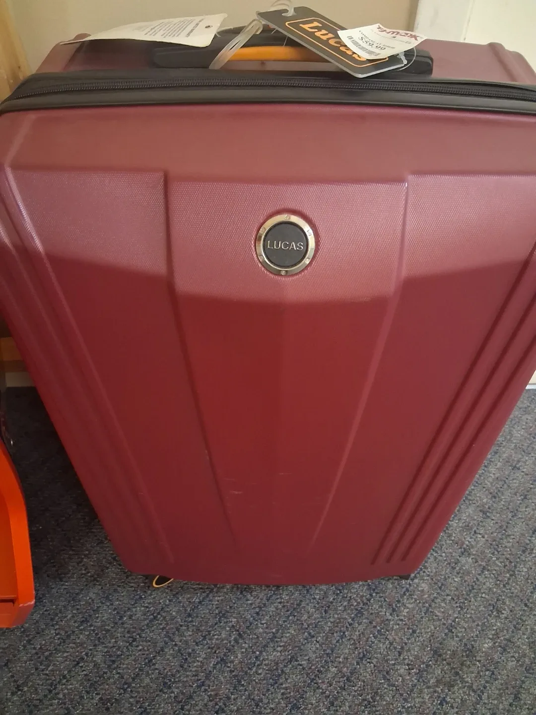 Lucas Como Collection Burgundy Suitcase image indicator(3)