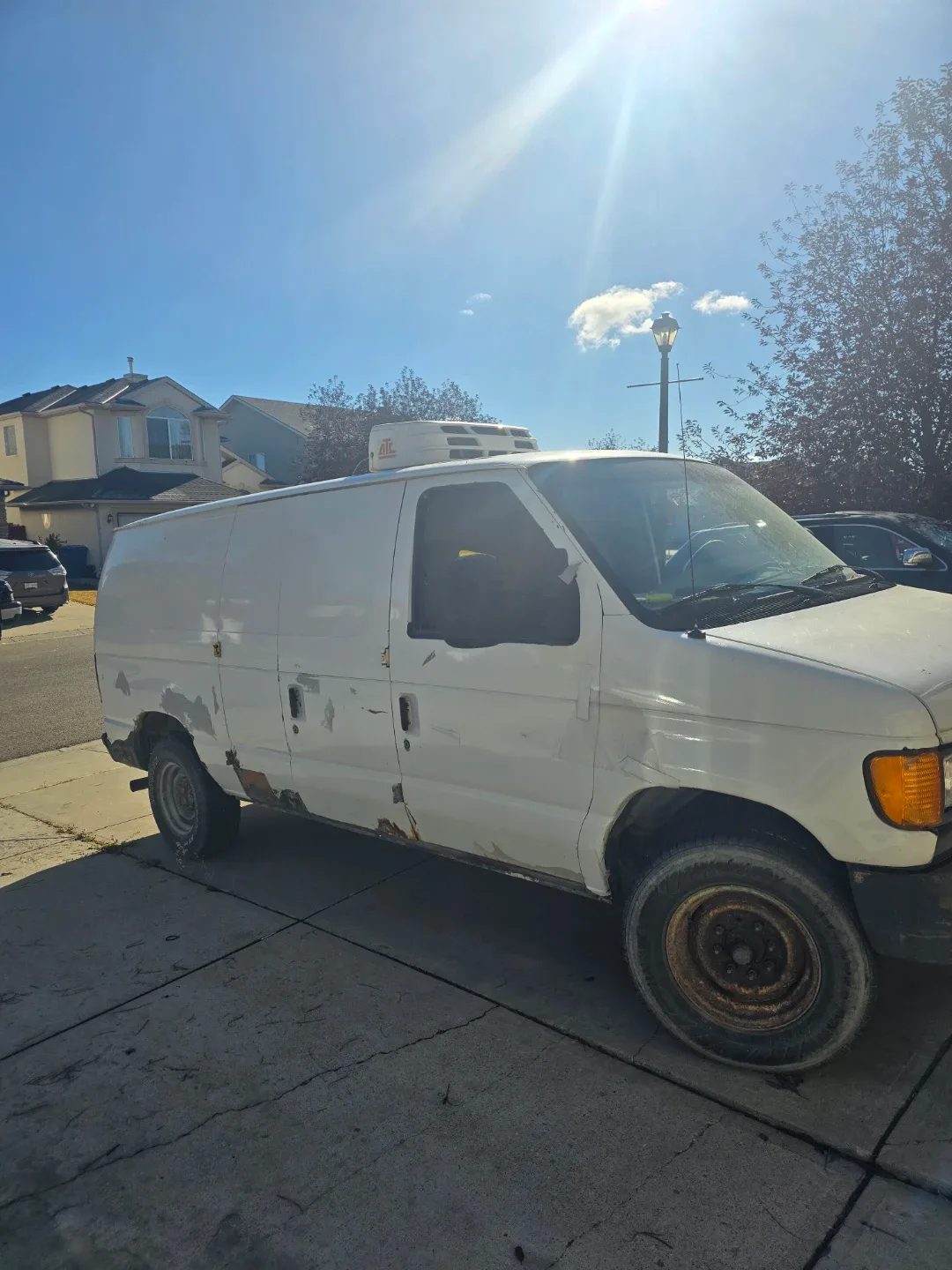 Ford E-Series Cargo Van - Needs Work image indicator(4)