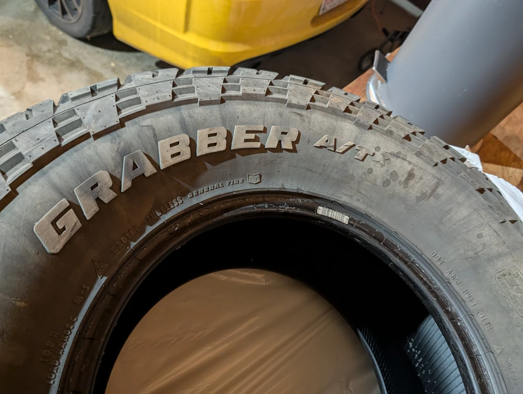 General Grabber A/TX Tire 33X12.50R15LT - photo 3