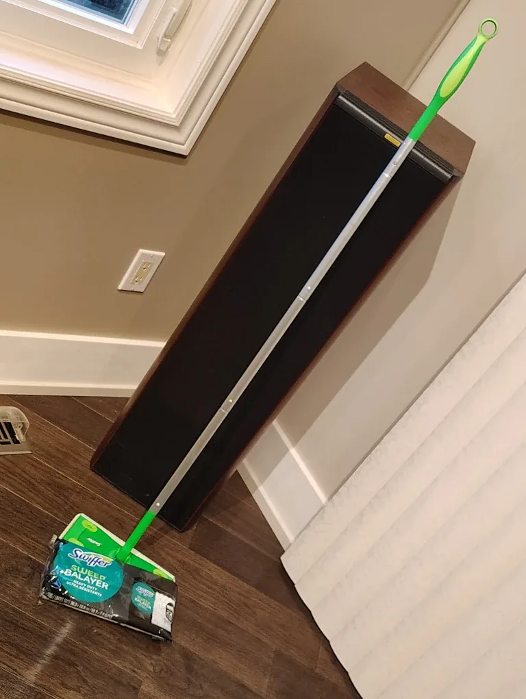 NEW Swiffer® Sweeper™ Mop with Sealed Heavy Duty Dry Cloth 5pcs