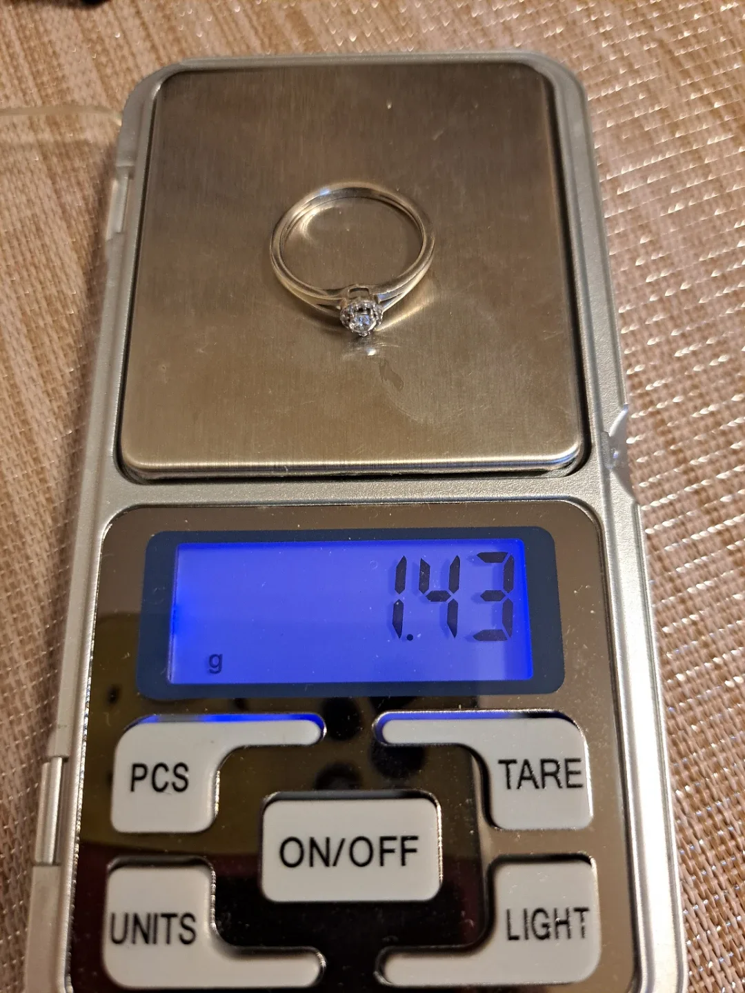 Peoples 10K Gold Diamond Ring image indicator(7)