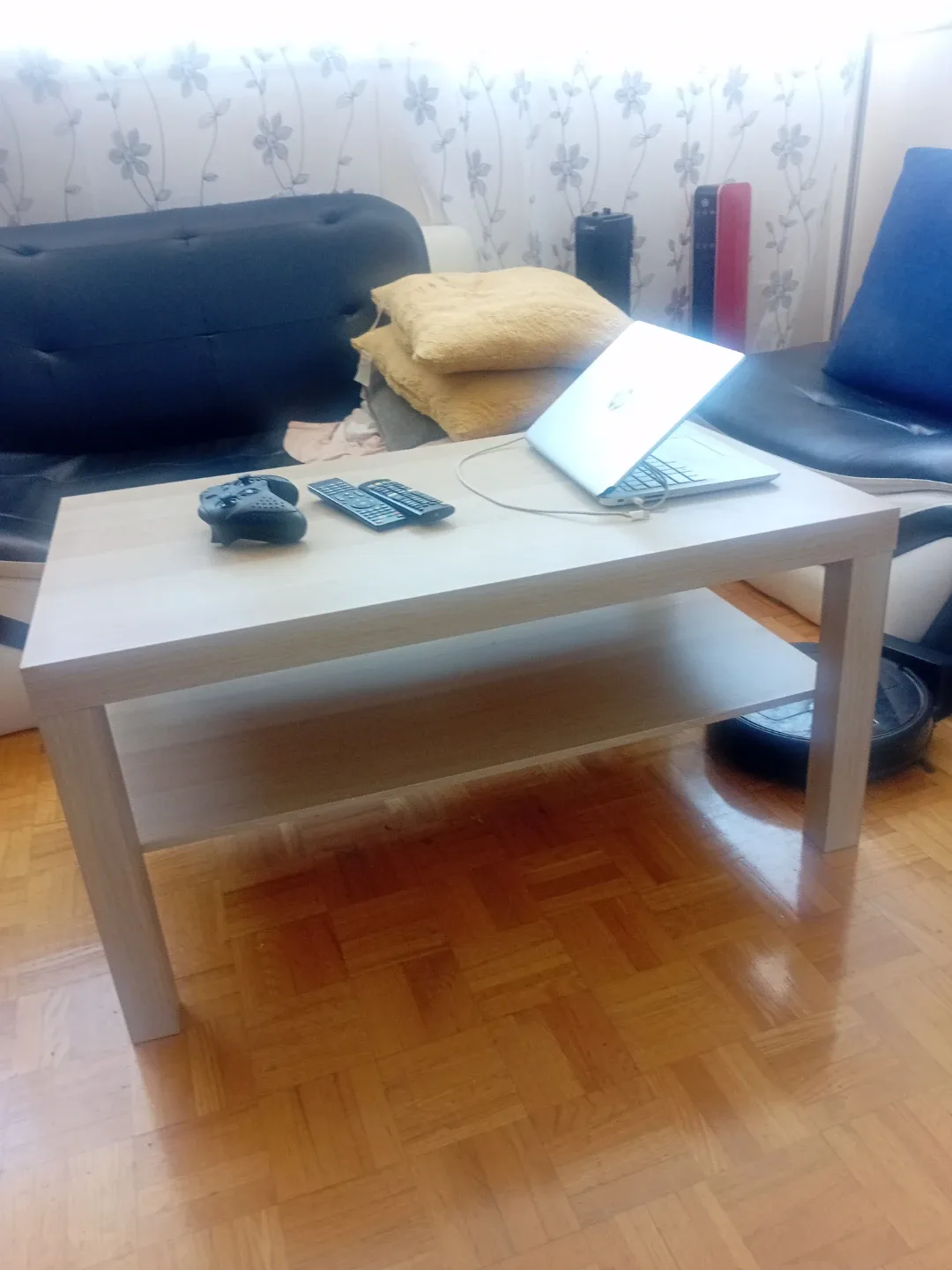 Light Wood Coffee Table with Shelf image indicator(3)