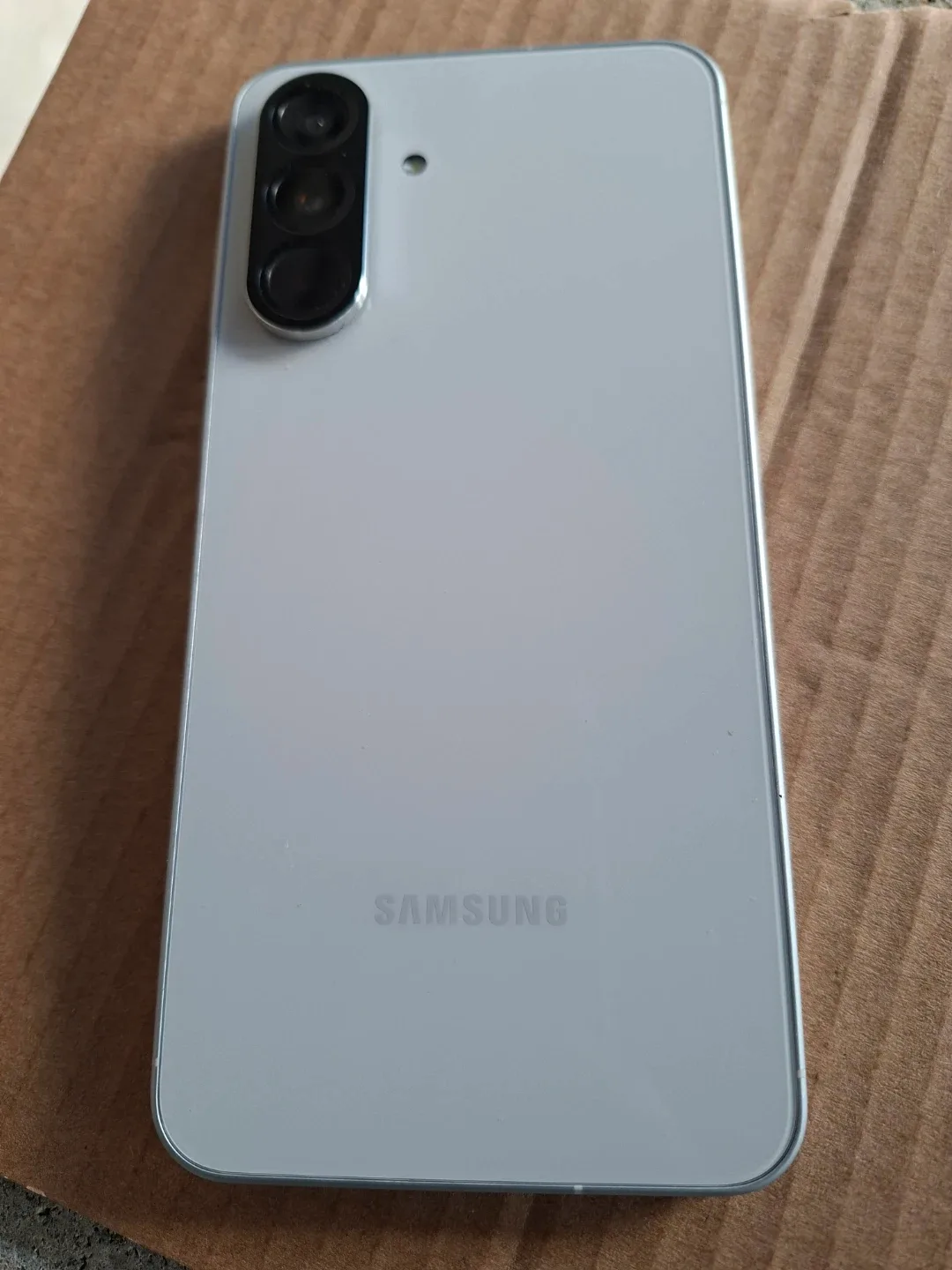 Samsung Galaxy A56 128gb white image indicator(2)