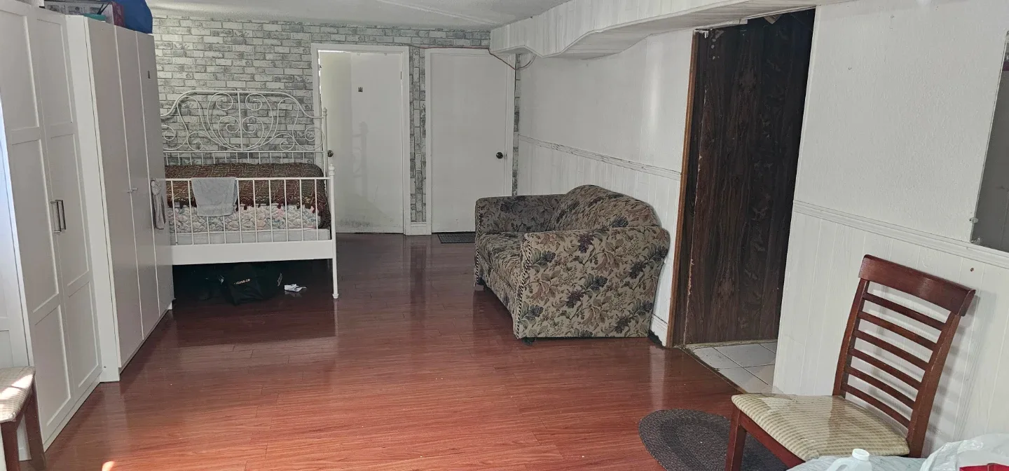 Room for rent image indicator(2)