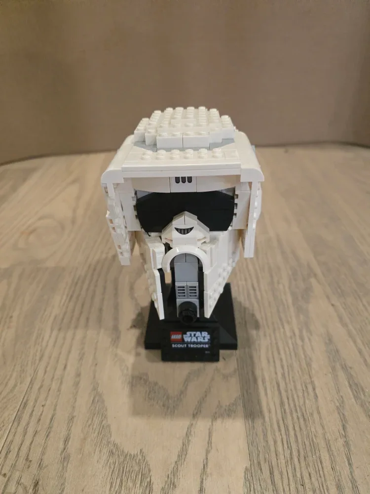LEGO Star Wars Scout Trooper Helmet image indicator(2)