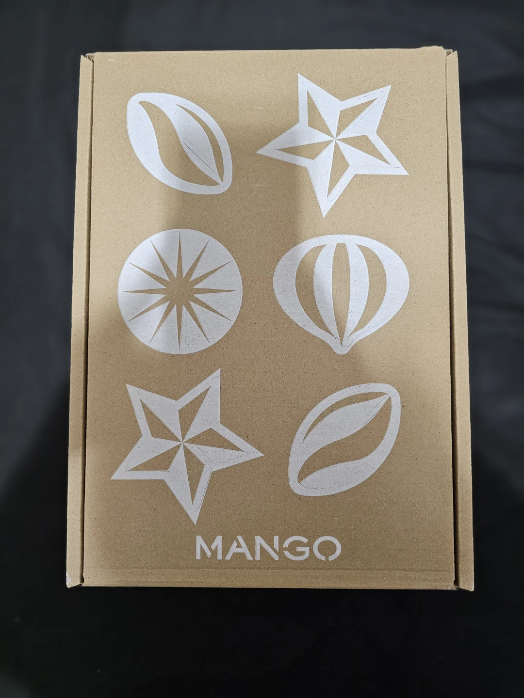 Mango Kitchen Towel, Apron & Oven Glove Set + Ceramic Pots