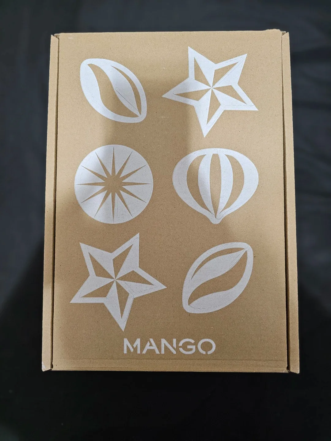 Mango Kitchen Towel, Apron & Oven Glove Set + Ceramic Pots