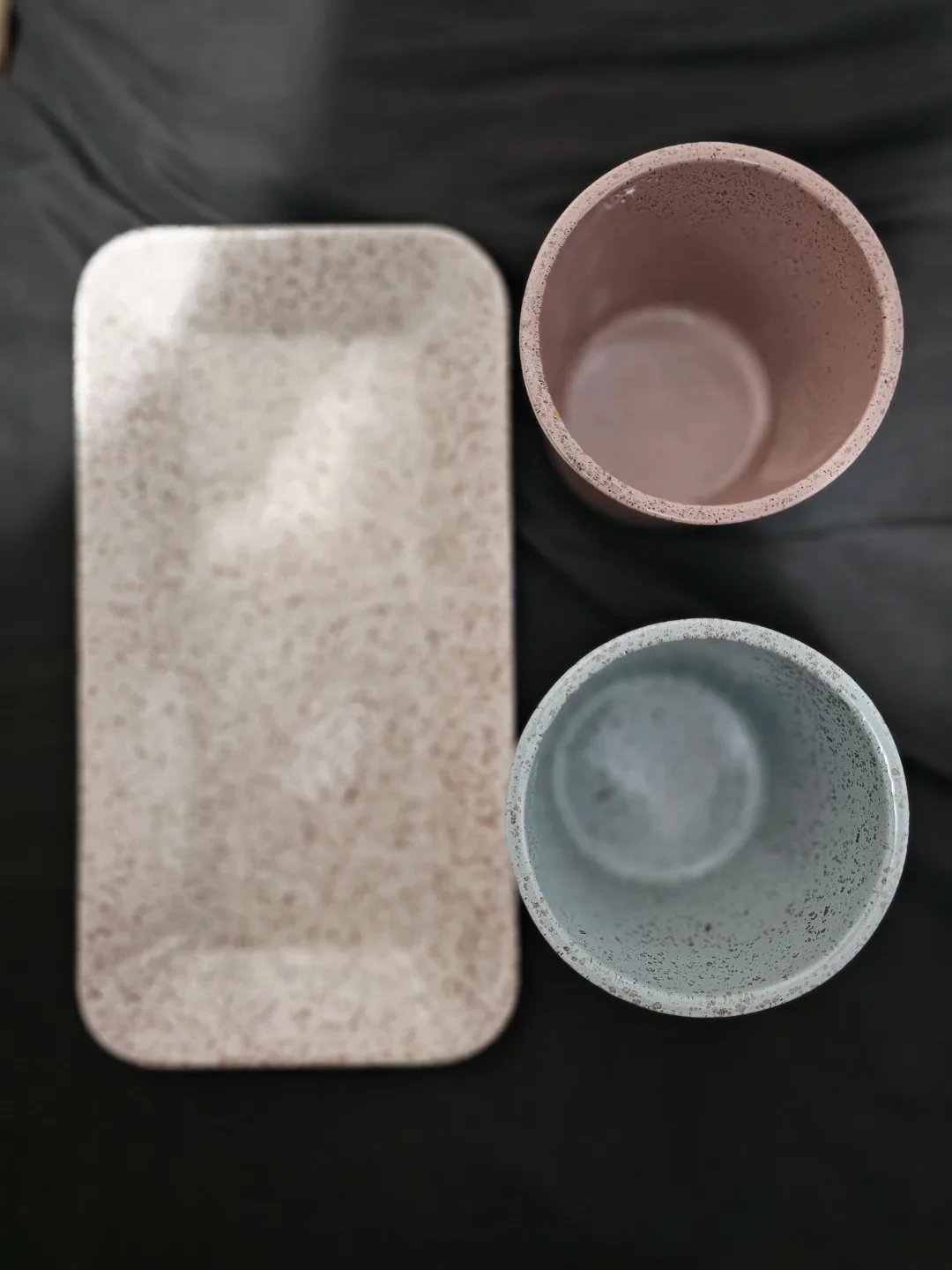 Mango Kitchen Towel, Apron & Oven Glove Set + Ceramic Pots image indicator(5)