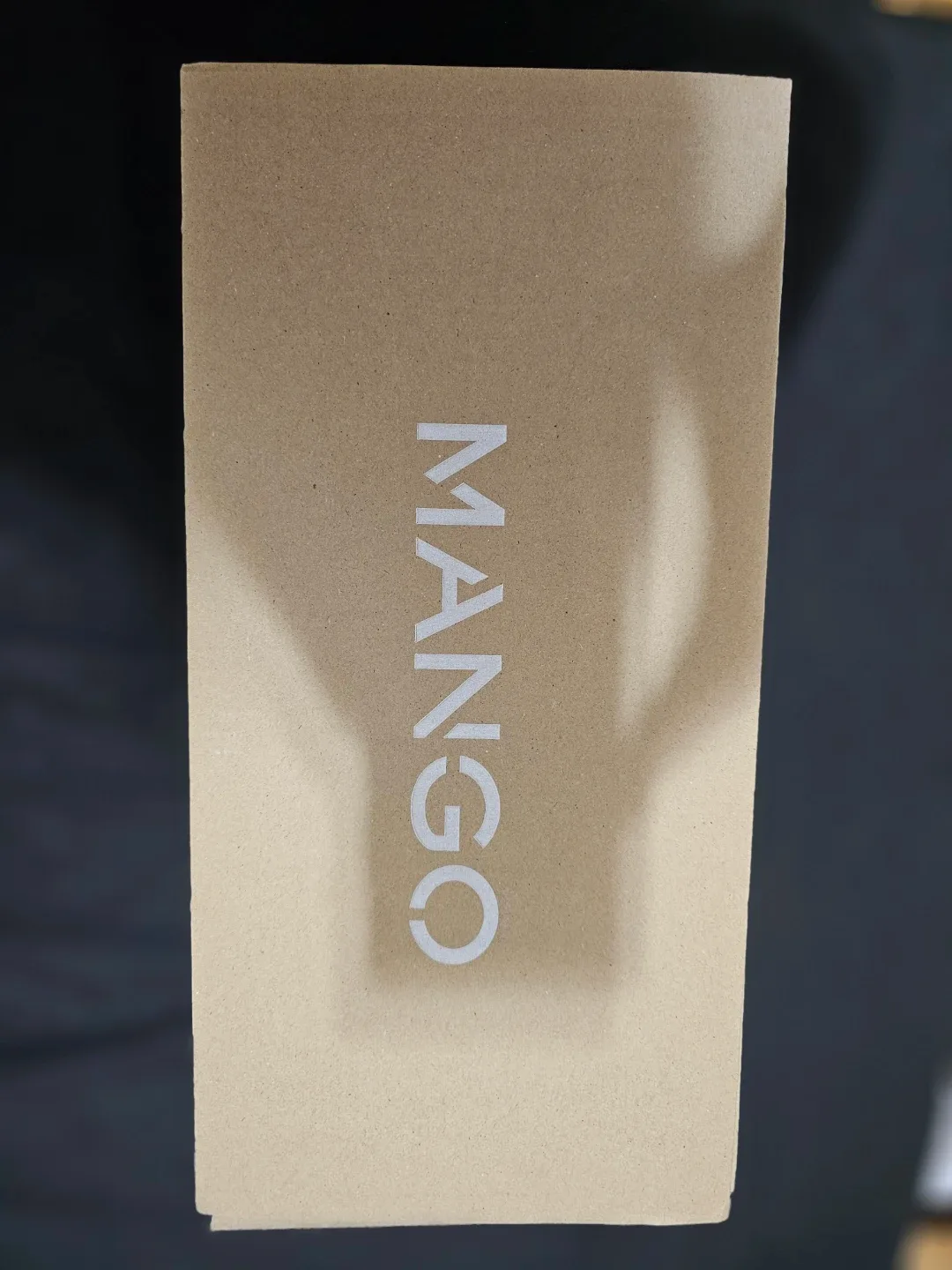 Mango Kitchen Towel, Apron & Oven Glove Set + Ceramic Pots image indicator(9)