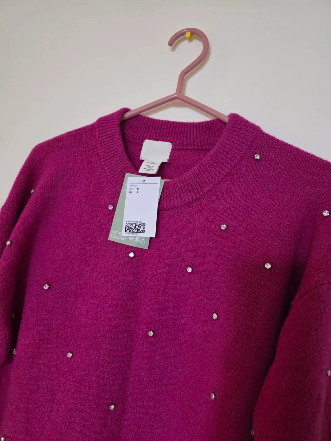 New Tagged H&M Sweater with Rhinestones image indicator(2)