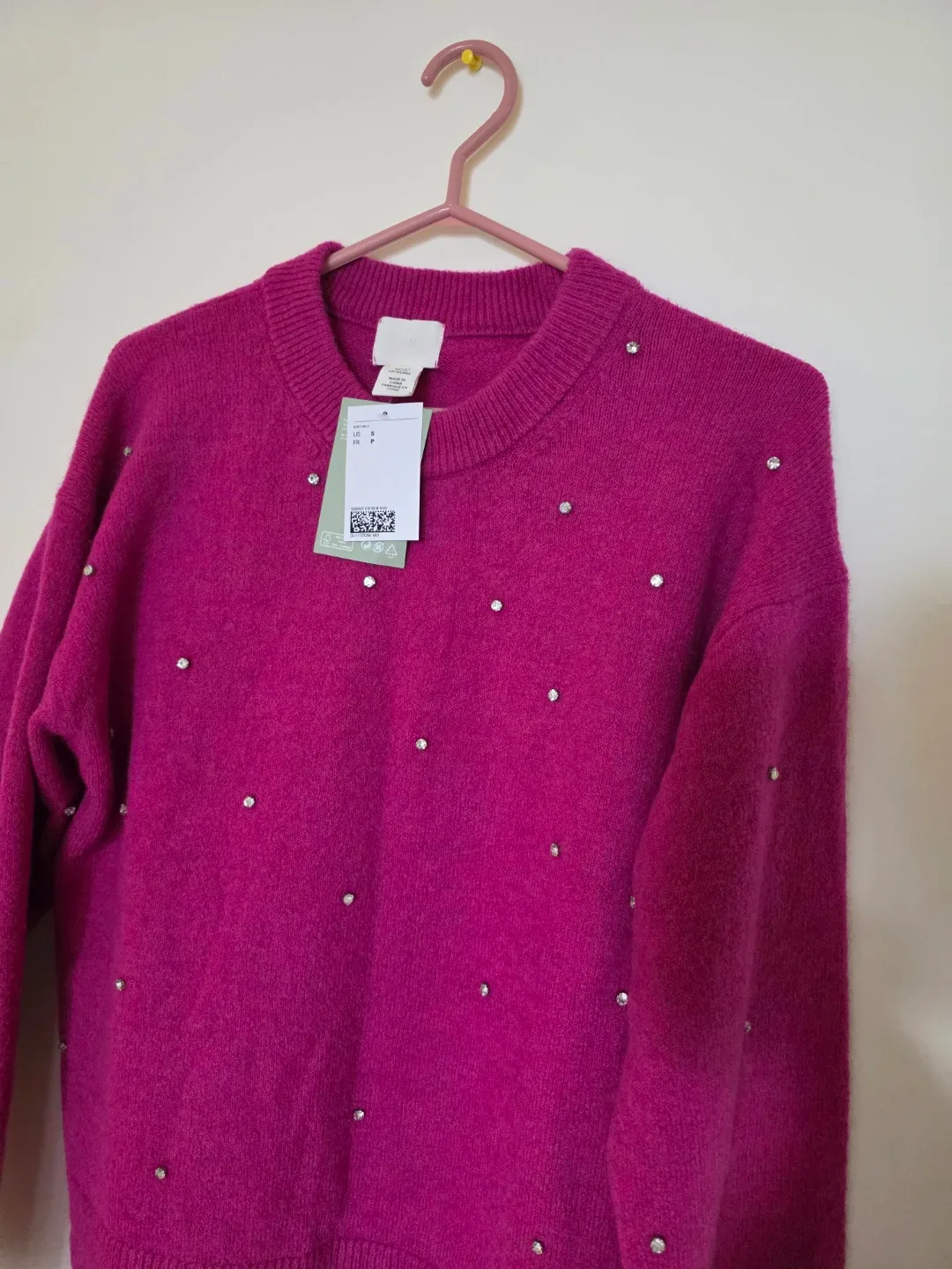 New Tagged H&M Sweater with Rhinestones image indicator(3)
