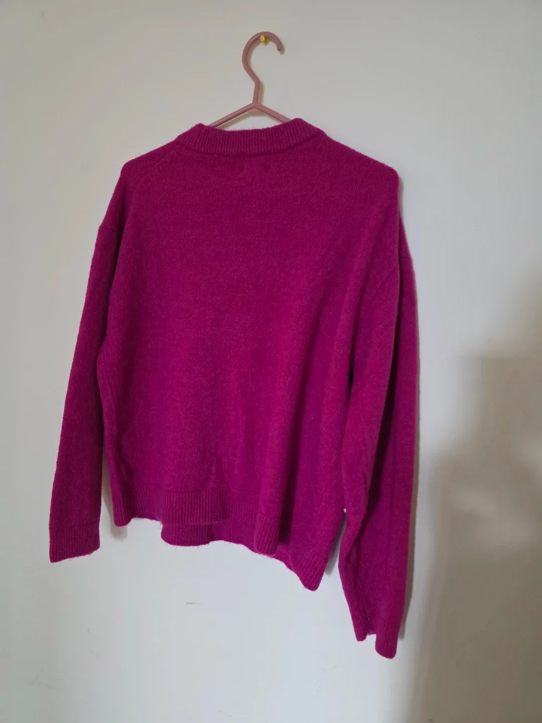 New Tagged H&M Sweater with Rhinestones image indicator(6)