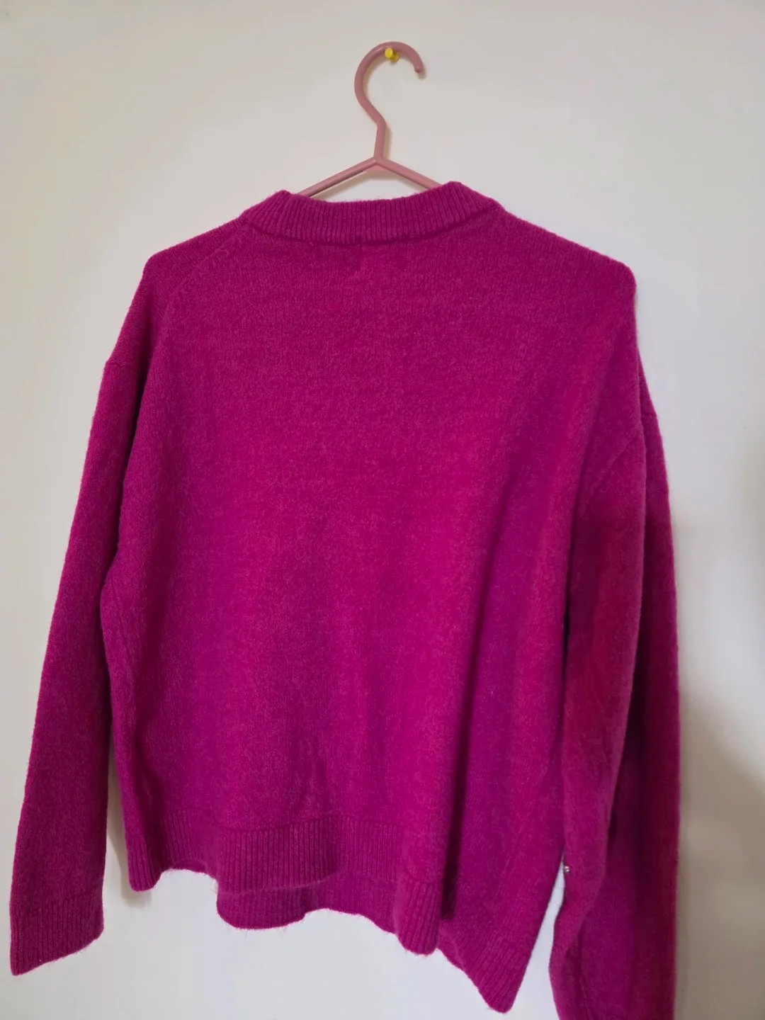 New Tagged H&M Sweater with Rhinestones image indicator(7)