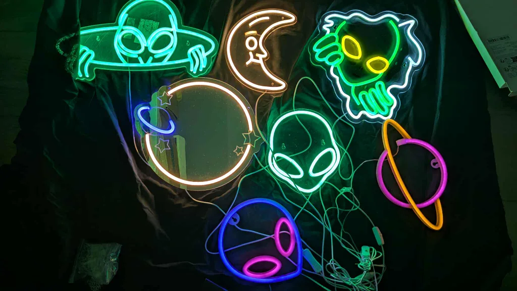 Assorted Neon Alien & Space Signs thumbnail