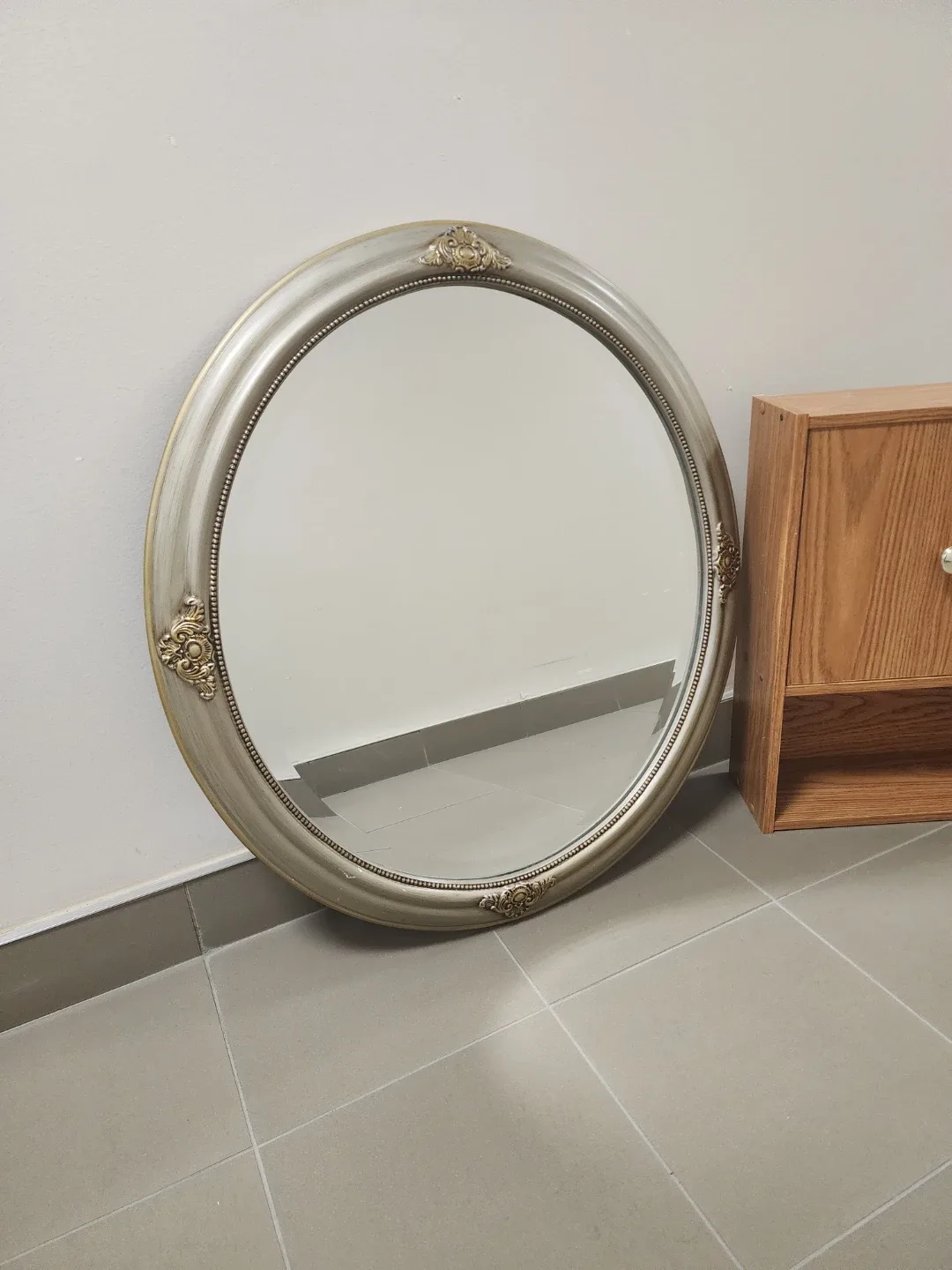 Oval Mirror and Wooden Cabinet image indicator(2)