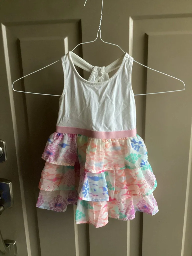 Girls sz 2 dresses, $3 each image indicator(4)