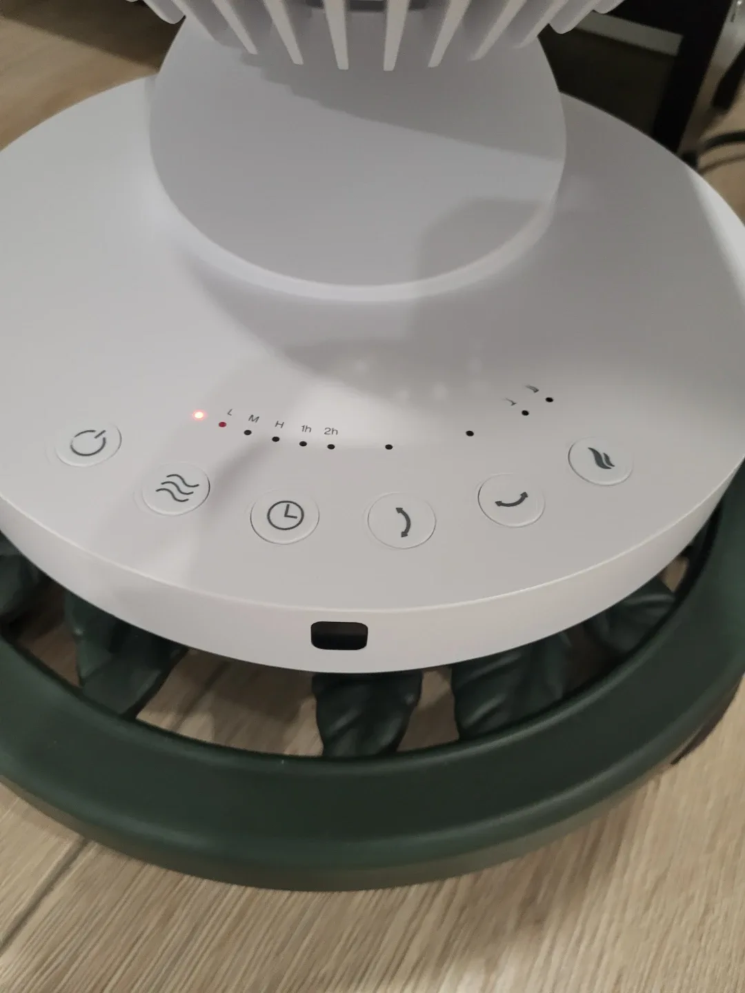 Noma Oscillating Fan (Heating and Cooling) image indicator(5)