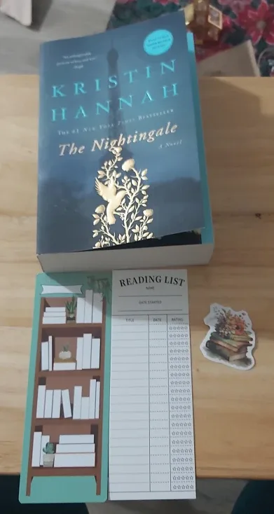 Book The Nightingale, book marks and sticker
