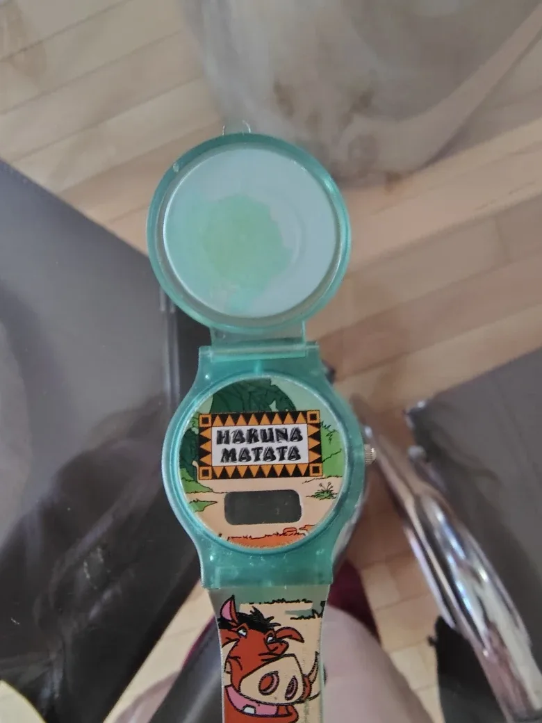 Vintage Lion King Holographic  Watch – Collectible Condition image indicator(2)