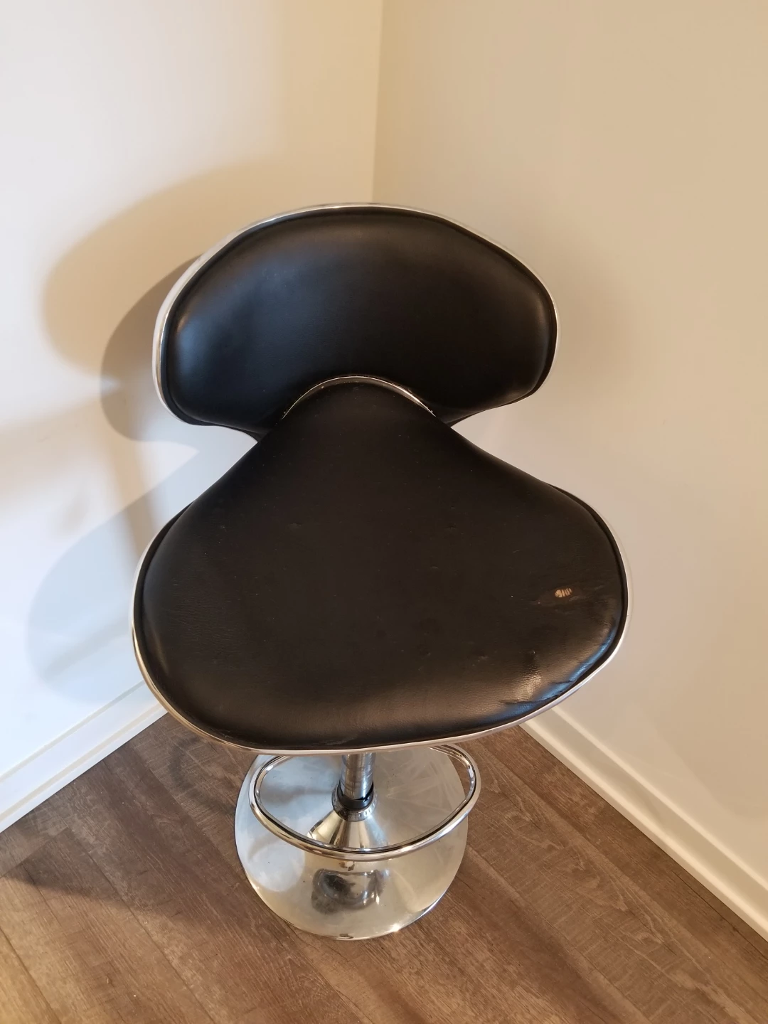 Black Swivel Bar Stool