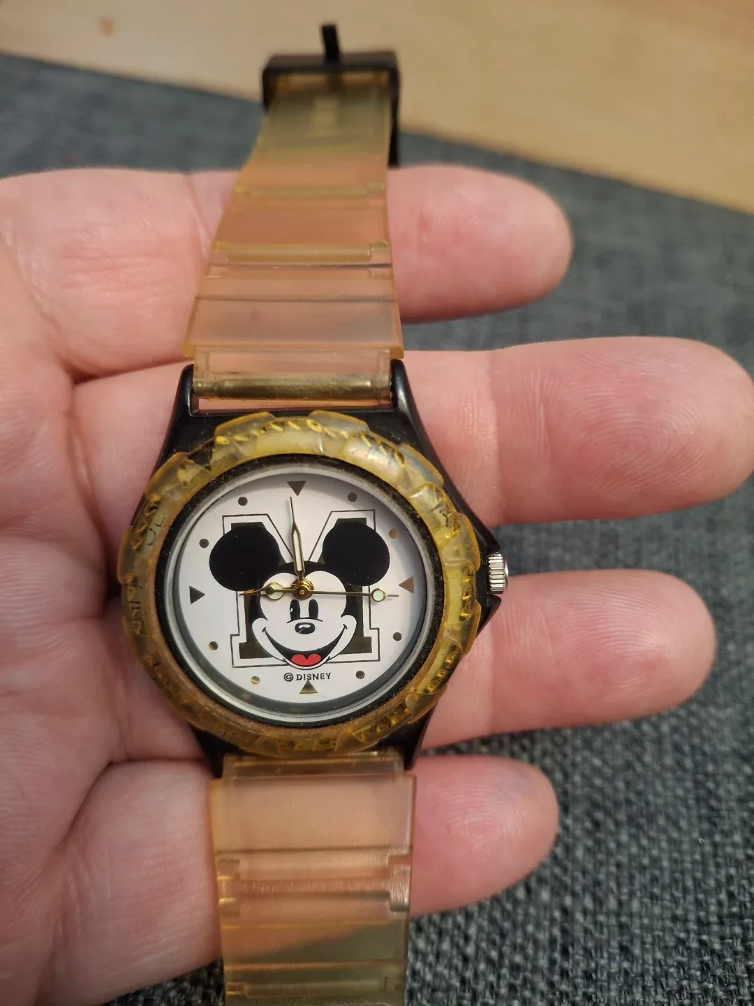 Disney Mickey Mouse Watch image indicator(2)