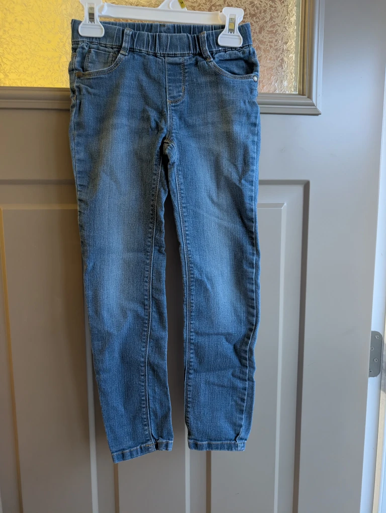 Girls sz 6 leggings $4 each - photo 3