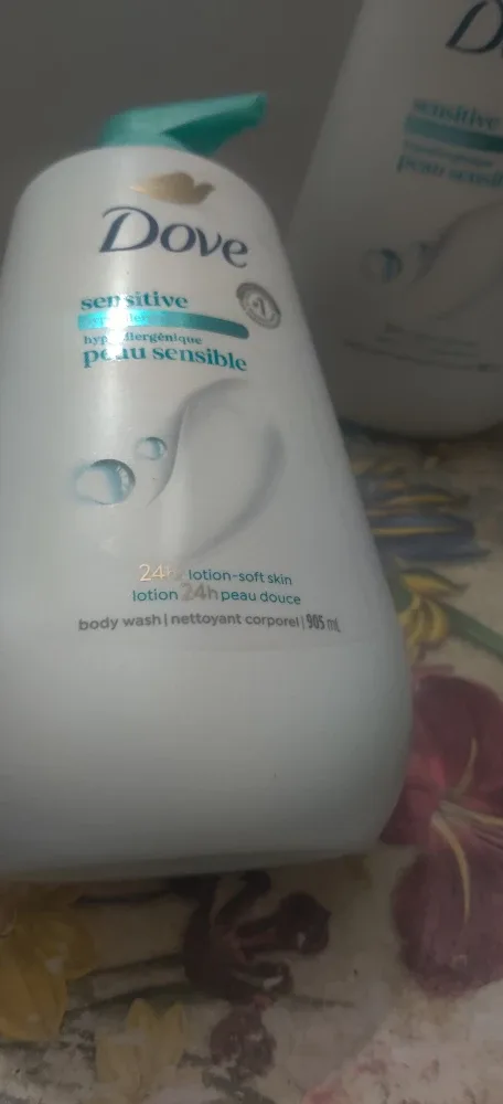 Dove Sensitive Skin Body Wash, 905 mLx2 image indicator(2)