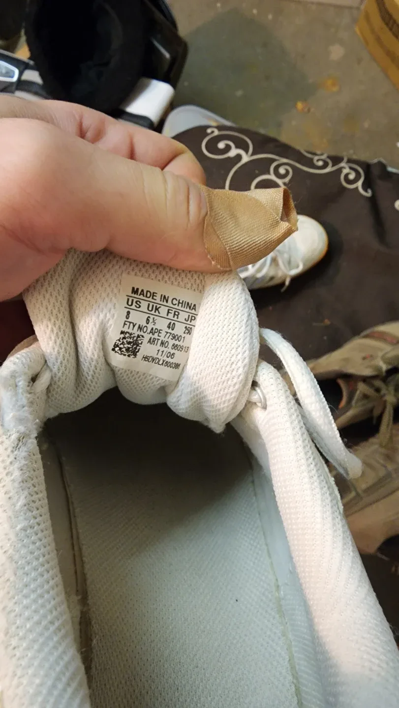 Court/running shoes image indicator(2)