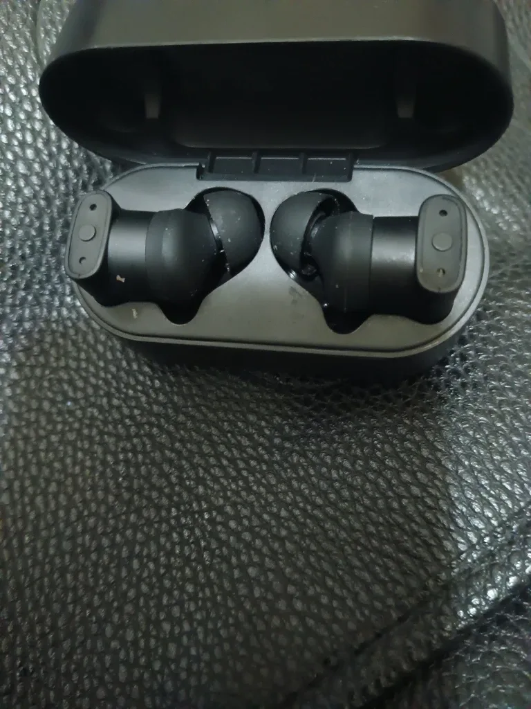 Status Between Pro Earbuds image indicator(6)