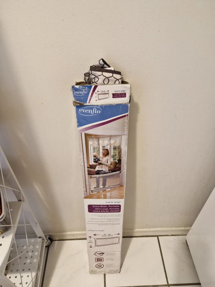 Baby Gate - Evenflo Soft & Wide Extra Portable - photo 3