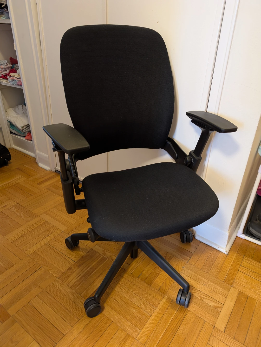 Steelcase Leap v2