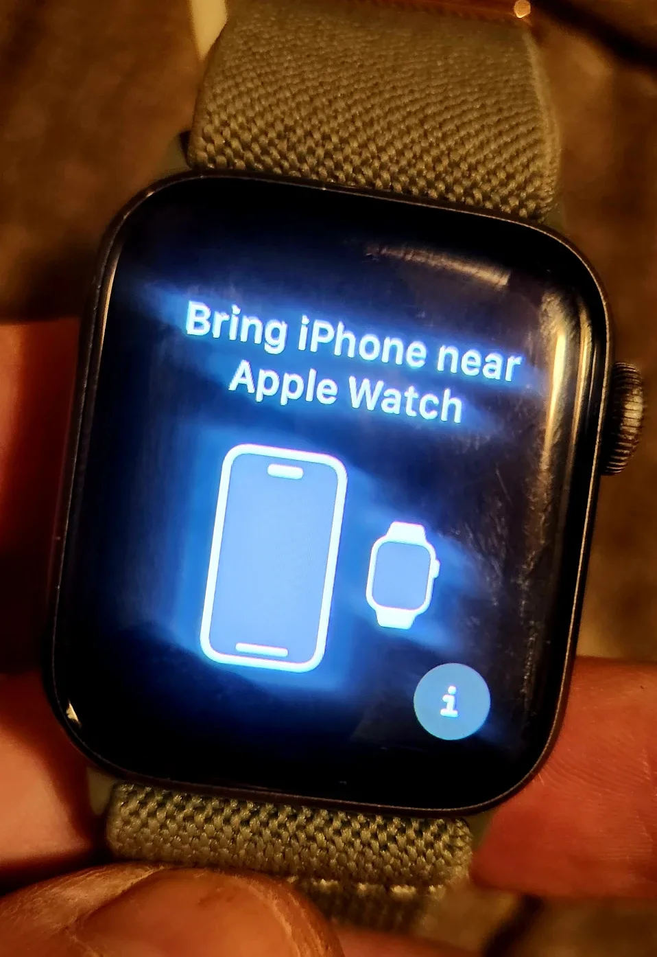 Used Black Apple Watch Series 6 image indicator(2)