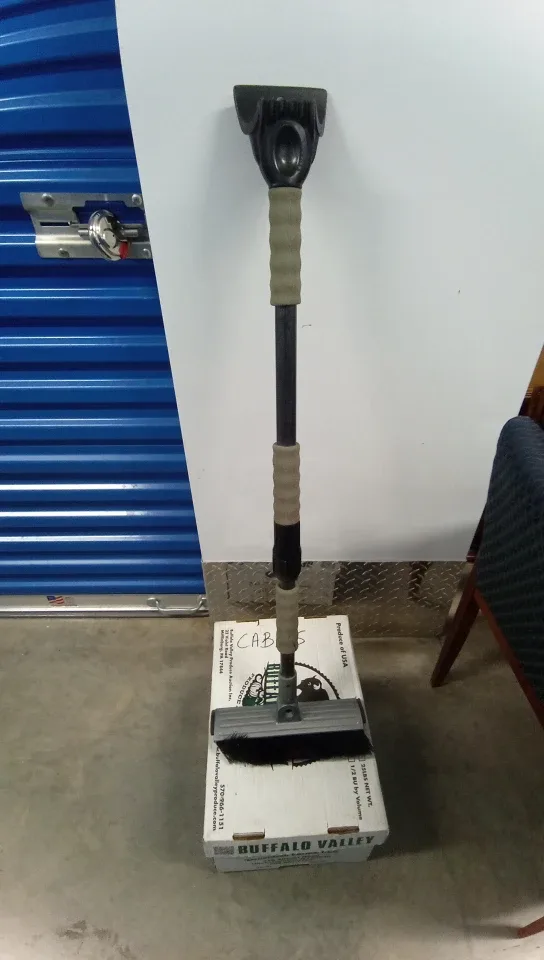 40"-58" extendable Snow Brush/Squeegee/Snow Scraper
