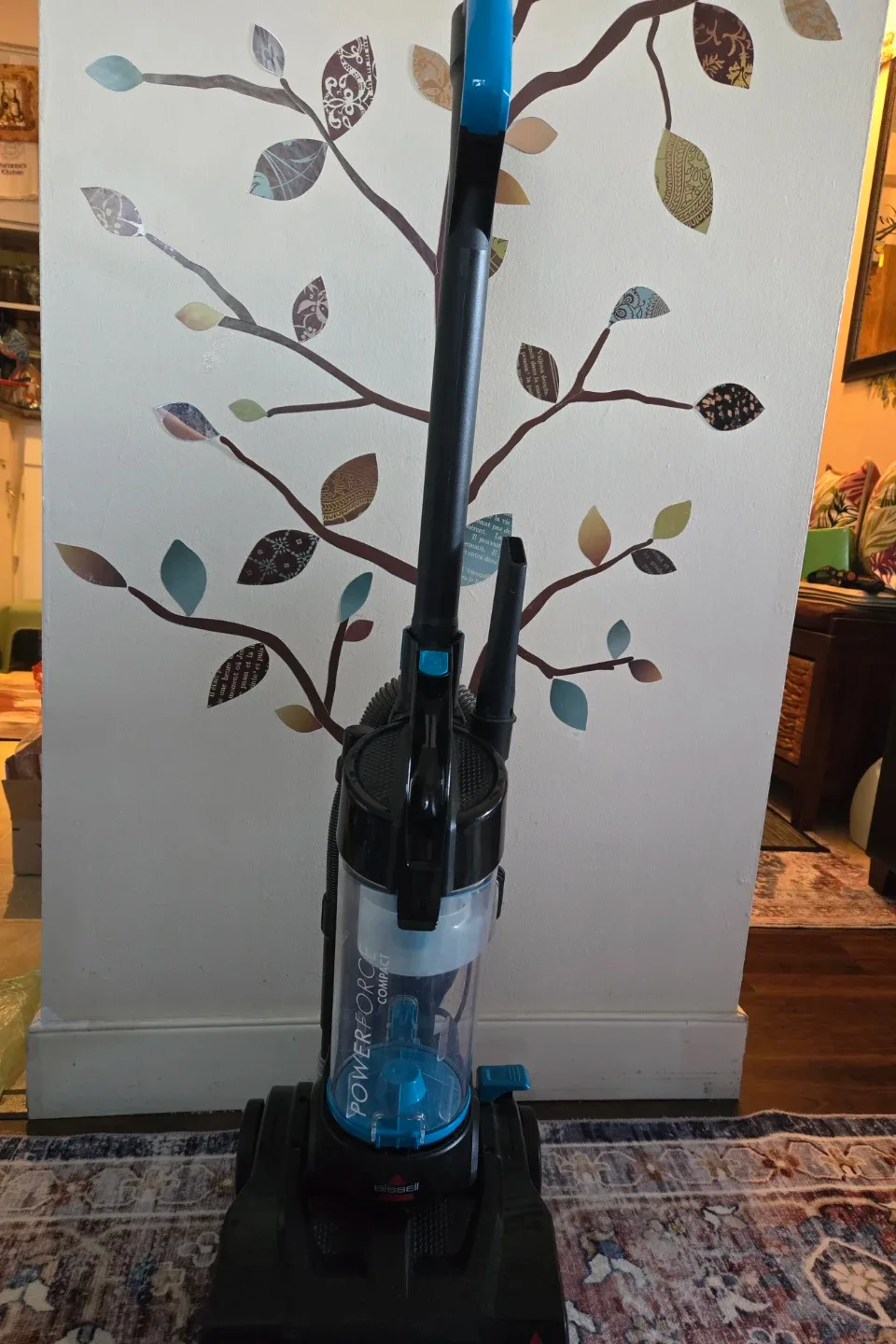 Bissell PowerForce Compact Vacuum image indicator(2)